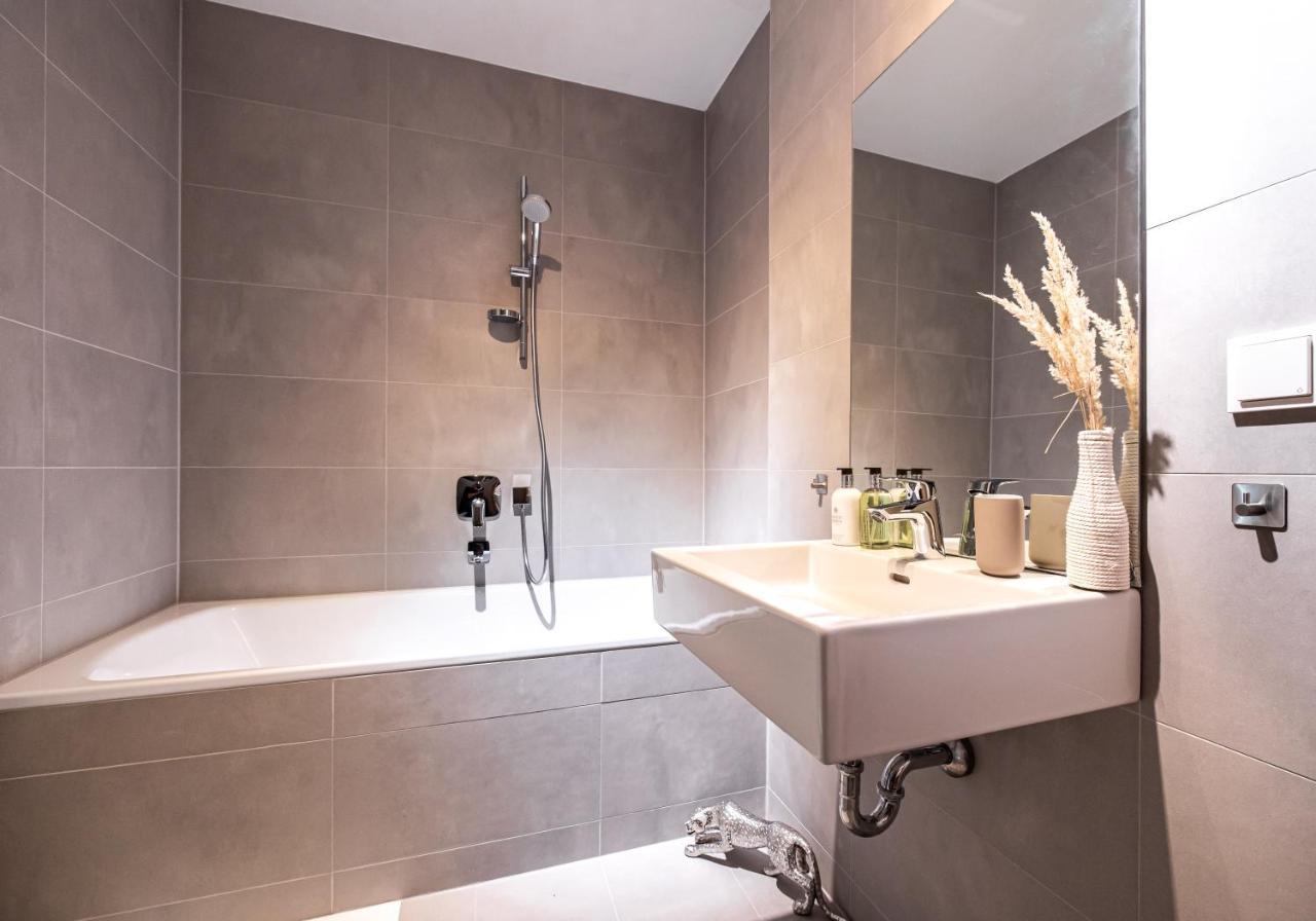 New Luxury Apartment Overlooking 비엔나 외부 사진